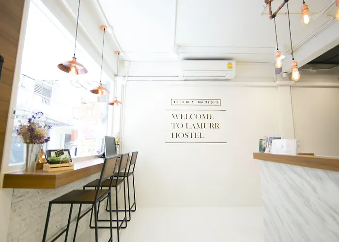 Lamurr Sukhumvit 41 Hostel