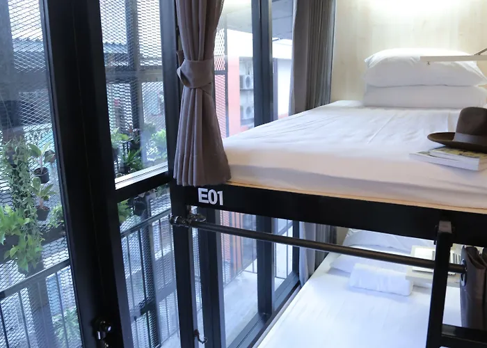 Hostel Lamurr Sukhumvit 41 *