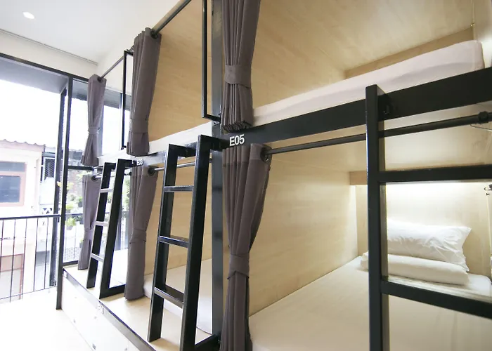 Hostel Lamurr Sukhumvit 41 *