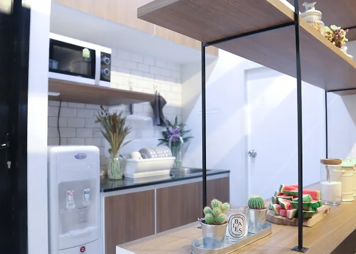Lamurr Sukhumvit 41 Hostel *