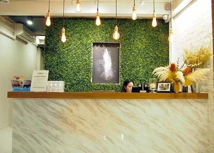 Lamurr Sukhumvit 41 *
