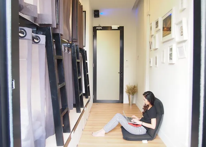 Lamurr Sukhumvit 41 Hostel Bangkok